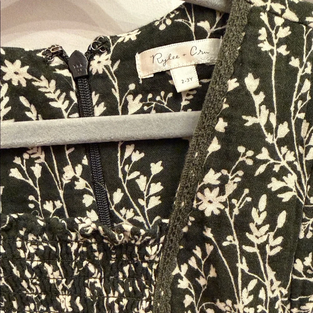 VINES MADELINE DRESS Rylee + Cru Olive Green Dress with Cream Floral Pattern - Picture 4 of 7